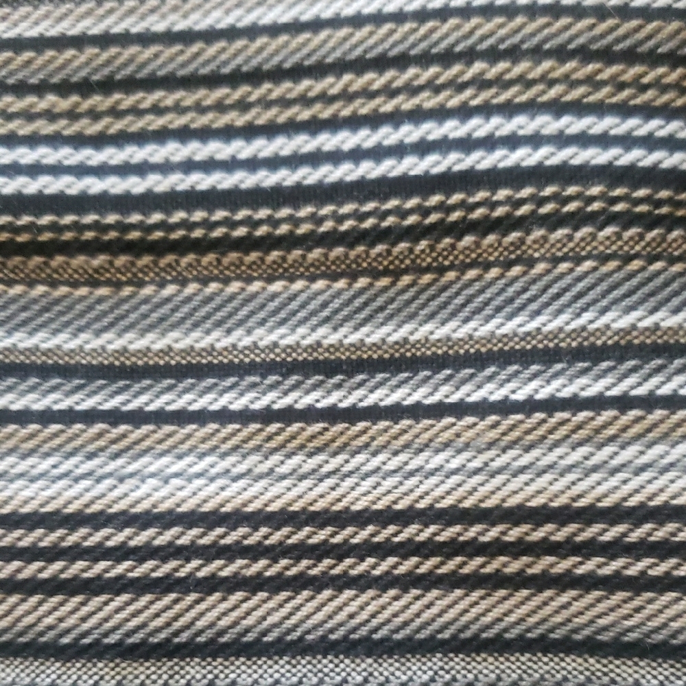 Elegant Striped Table Napkins - Picture 3 of 4